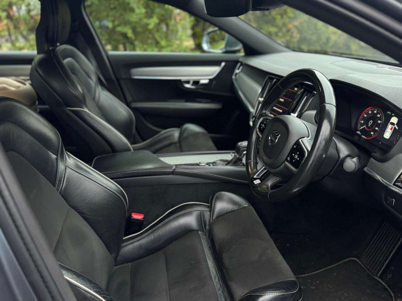 2018 VOLVO S90 2018 VOLVO S90