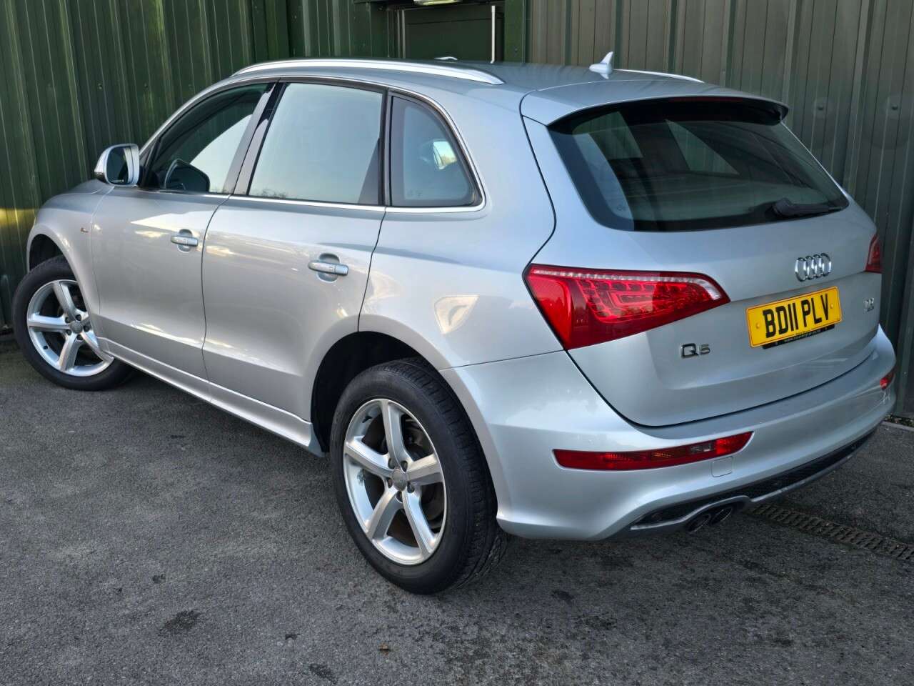 2011 AUDI Q5 2011 AUDI Q5