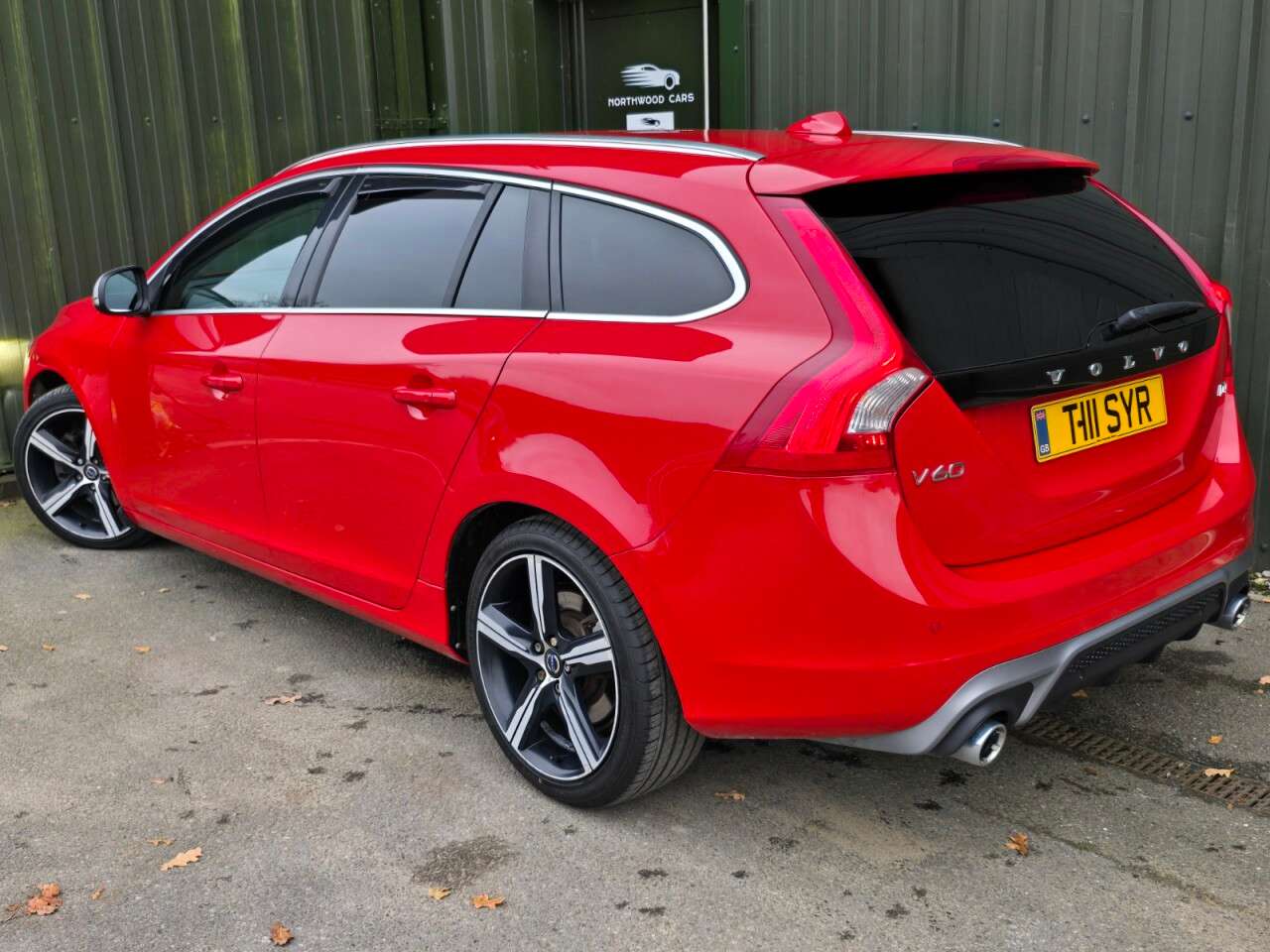 2017 VOLVO V60 2017 VOLVO V60