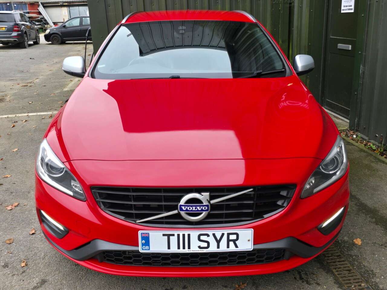 2017 VOLVO V60 2017 VOLVO V60