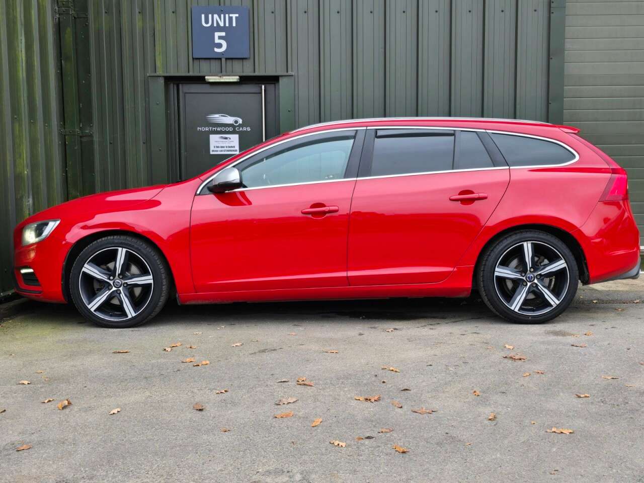2017 VOLVO V60 2017 VOLVO V60