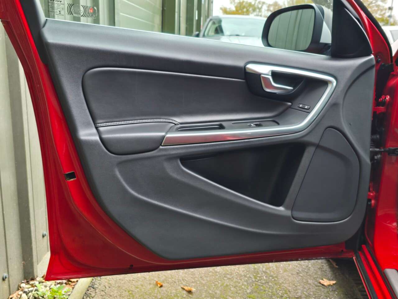 2017 VOLVO V60 2017 VOLVO V60