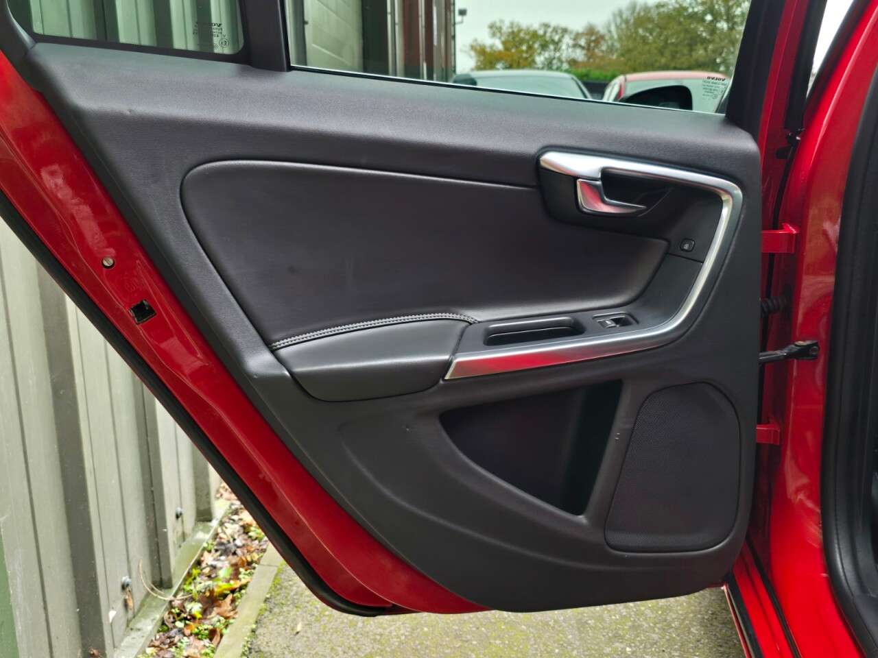 2017 VOLVO V60 2017 VOLVO V60