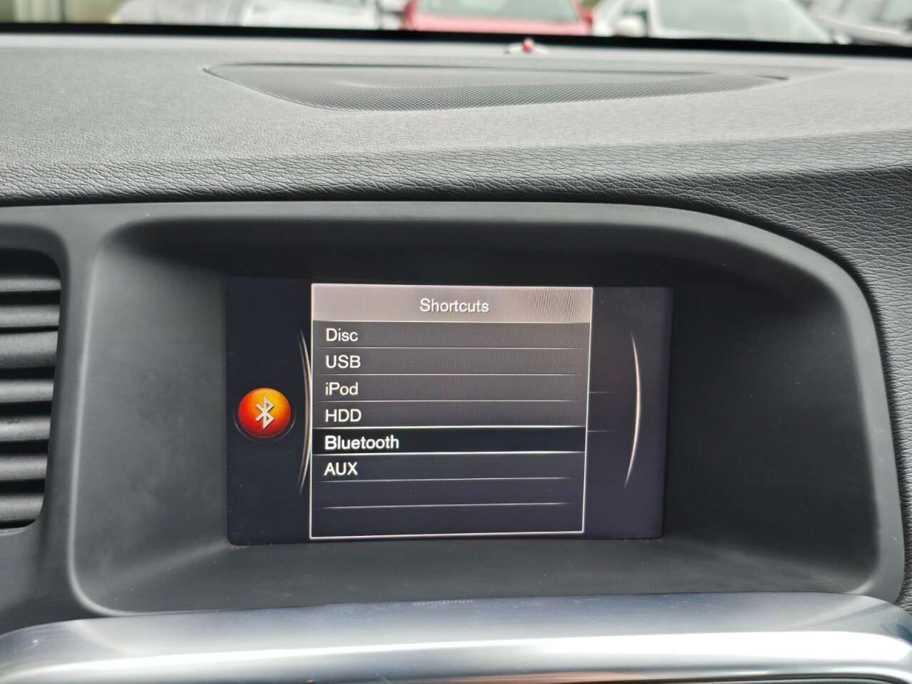 2017 VOLVO V60 2017 VOLVO V60