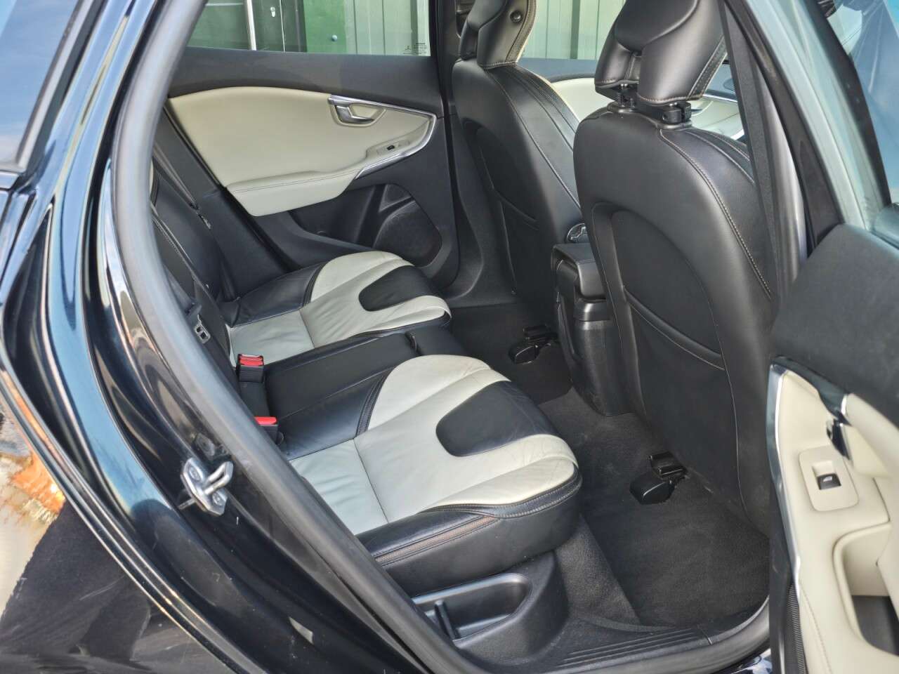 2013 VOLVO V40 CROSS COUNTRY 2013 VOLVO V40 CROSS COUNTRY