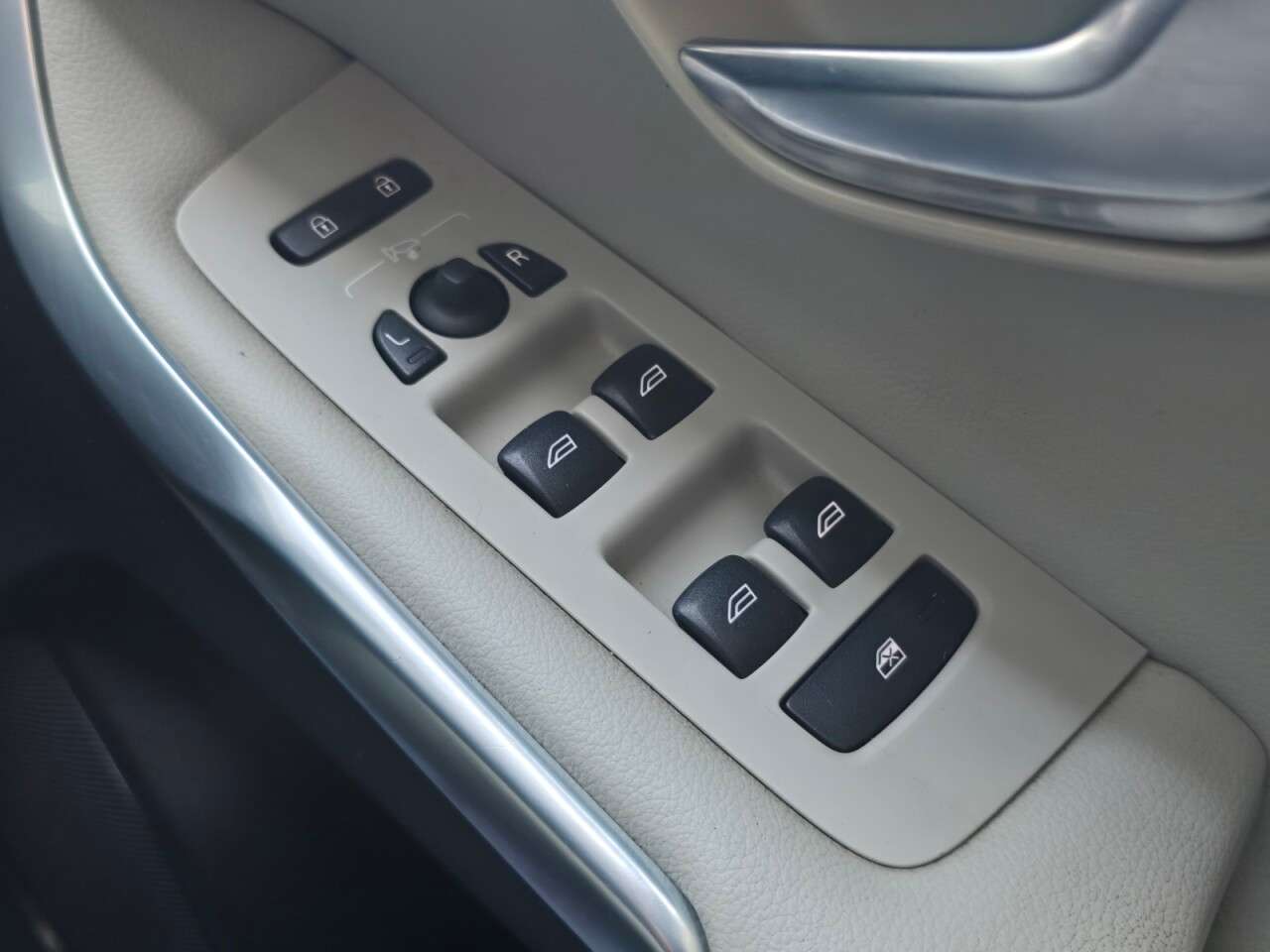 2013 VOLVO V40 CROSS COUNTRY 2013 VOLVO V40 CROSS COUNTRY