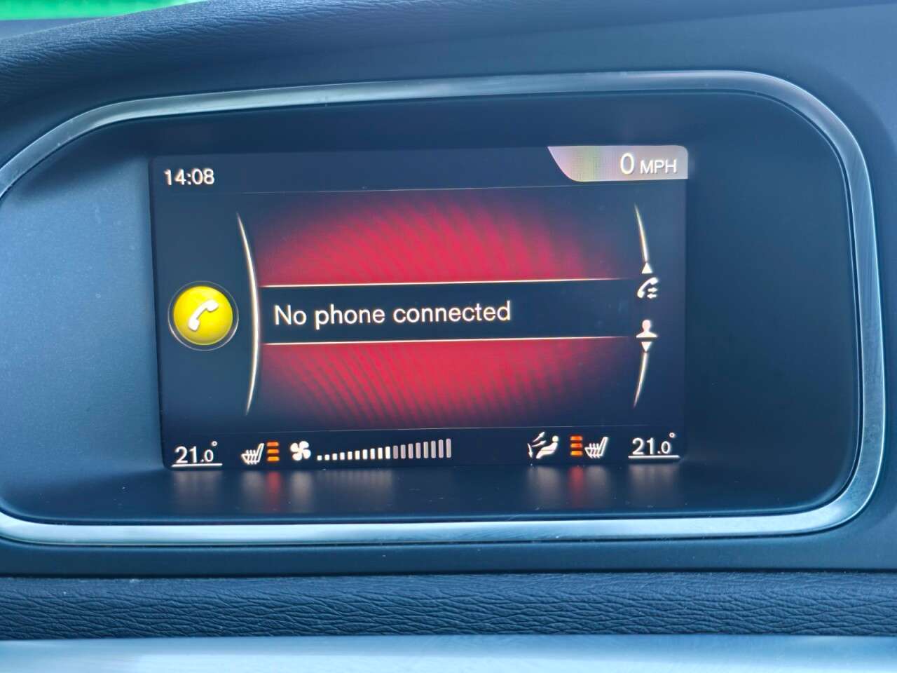 2017 VOLVO V40 2017 VOLVO V40