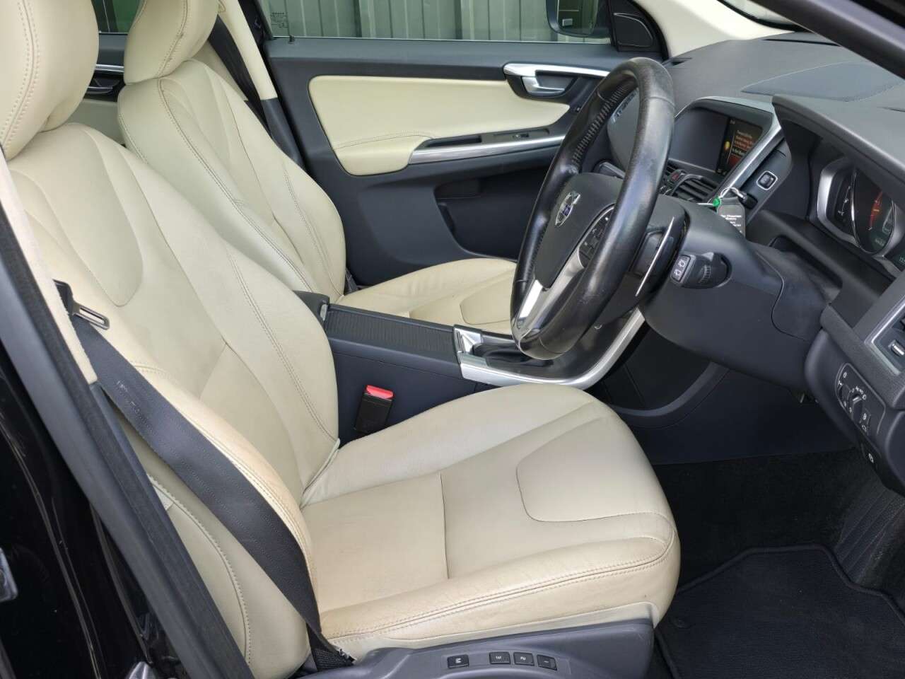 2016 VOLVO XC60 2016 VOLVO XC60