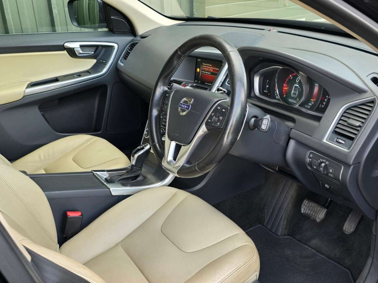 2016 VOLVO XC60 2016 VOLVO XC60