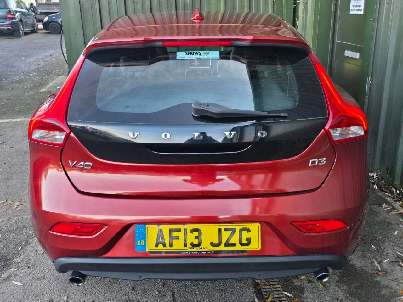 2013 VOLVO V40 2013 VOLVO V40