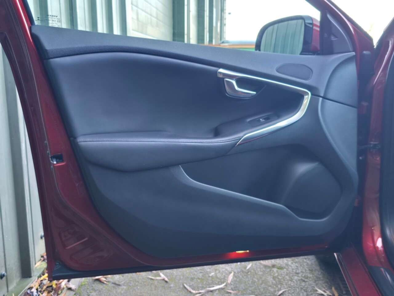 2013 VOLVO V40 2013 VOLVO V40