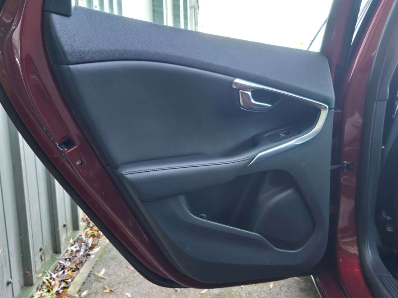 2013 VOLVO V40 2013 VOLVO V40