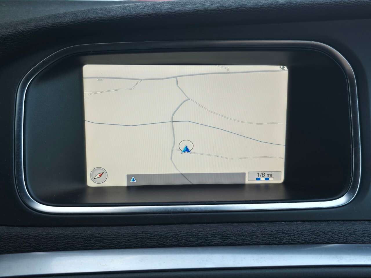 2013 VOLVO V40 2013 VOLVO V40