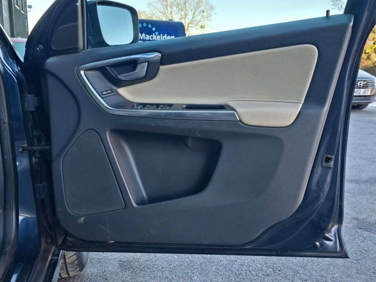 2013 VOLVO XC60 2013 VOLVO XC60