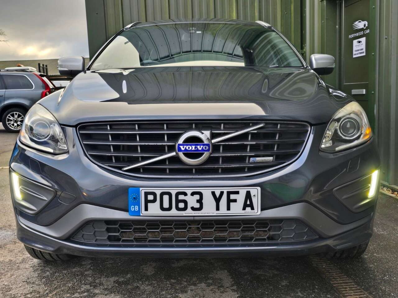 A 2013 VOLVO XC60 2.4 D4 R-Design Lux Nav SUV 5dr Diesel Manual AWD Euro 5 (s/s) (163 ps) Gre A 2013 VOLVO XC60 2.4 D4 R-Design Lux Nav SUV 5dr Diesel Manual AWD Euro 5 (s/s) (163 ps) Gre