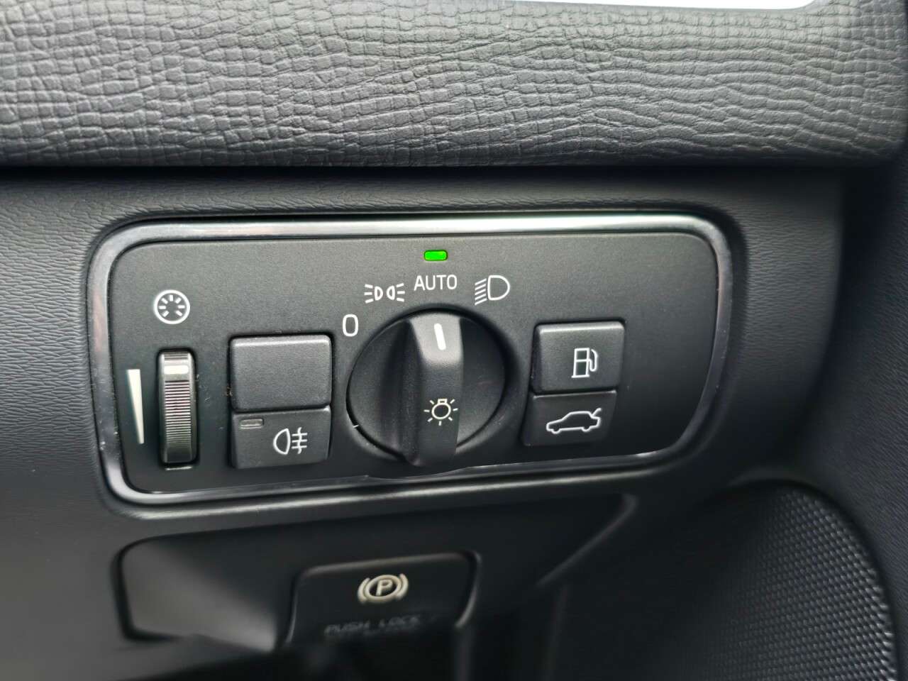 2013 VOLVO XC60 2013 VOLVO XC60