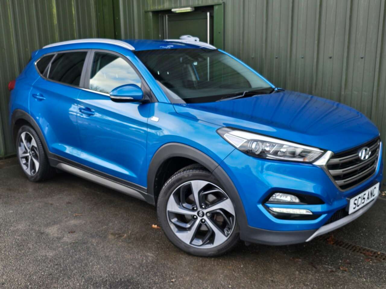 A 2017 HYUNDAI TUCSON 1.7 CRDi Blue Drive Sport Edition SUV 5dr Diesel Manual Euro 6 (s/s) (116 p A 2017 HYUNDAI TUCSON 1.7 CRDi Blue Drive Sport Edition SUV 5dr Diesel Manual Euro 6 (s/s) (116 p