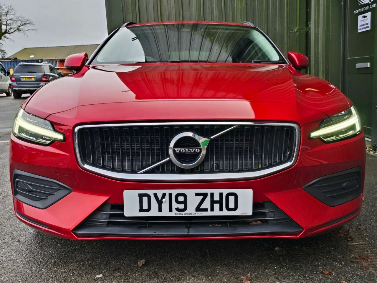 A 2019 VOLVO V60 2.0 D3 Momentum Plus Estate 5dr Diesel Manual Euro 6 (s/s) (150 ps) LED Lig A 2019 VOLVO V60 2.0 D3 Momentum Plus Estate 5dr Diesel Manual Euro 6 (s/s) (150 ps) LED Lig