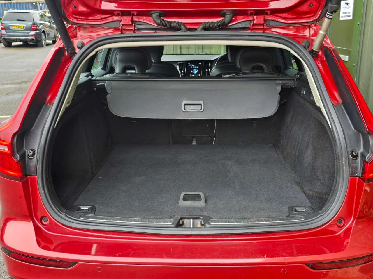 2019 VOLVO V60 2019 VOLVO V60