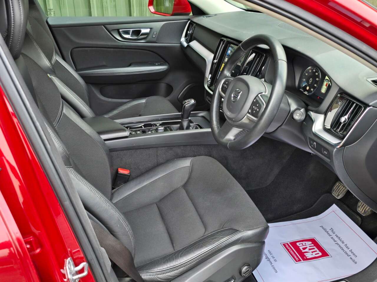 2019 VOLVO V60 2019 VOLVO V60