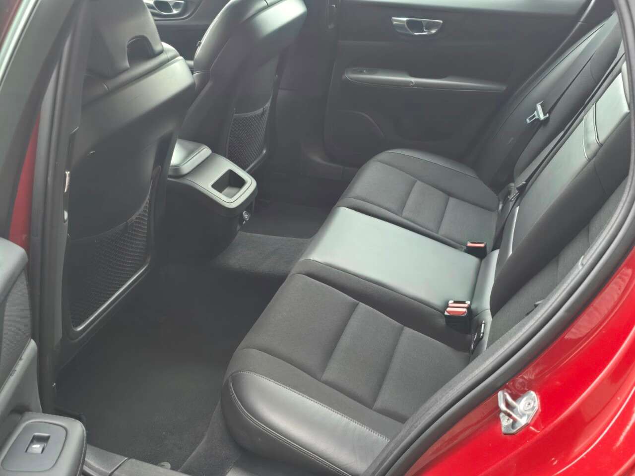 2019 VOLVO V60 2019 VOLVO V60