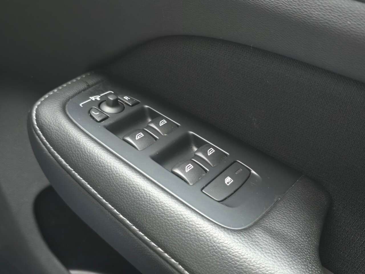 2019 VOLVO V60 2019 VOLVO V60