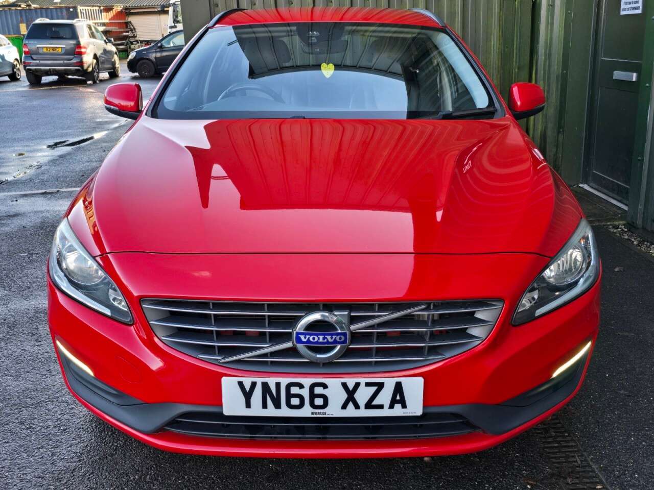 2016 VOLVO V60 2016 VOLVO V60