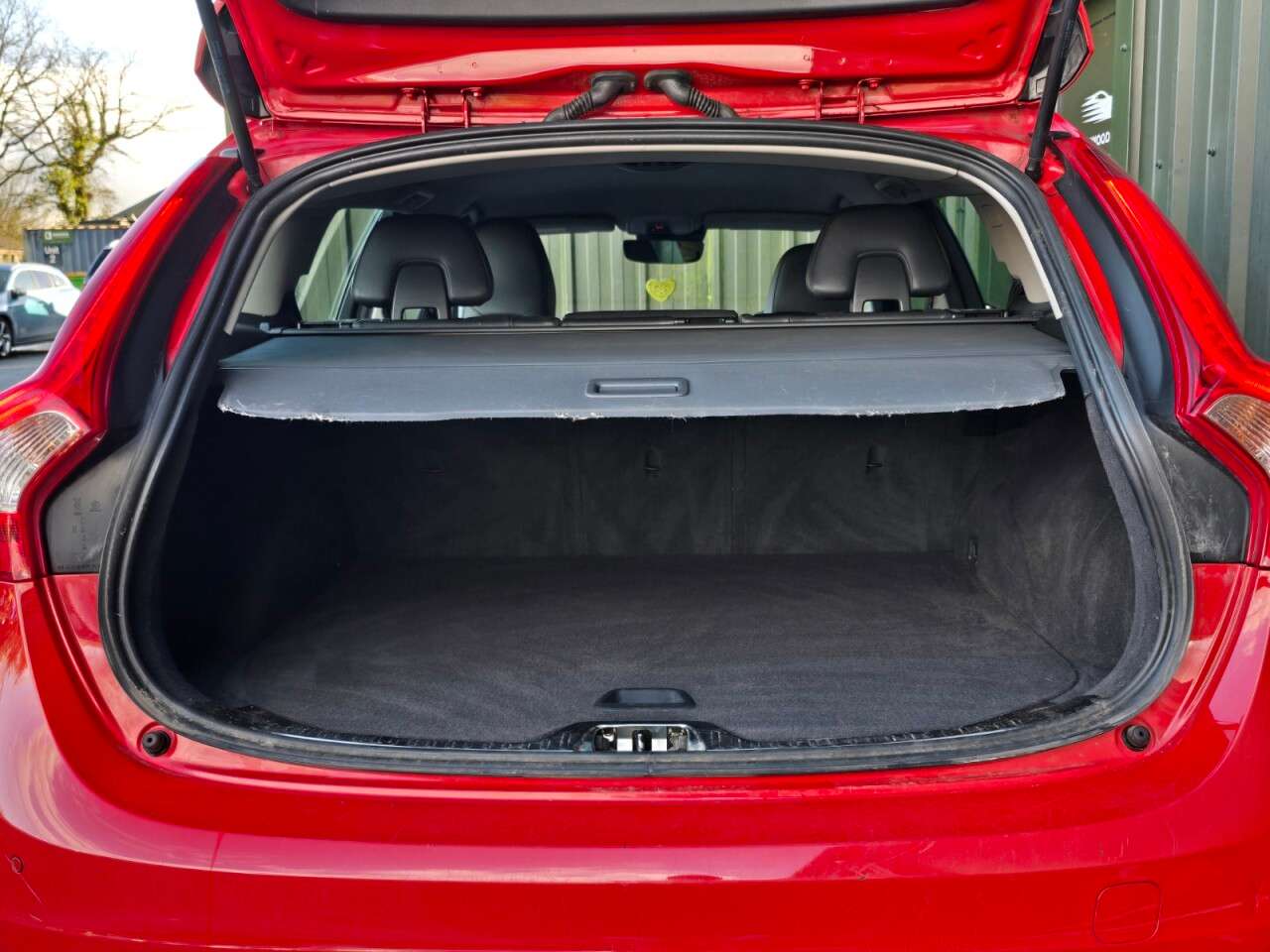 2016 VOLVO V60 2016 VOLVO V60