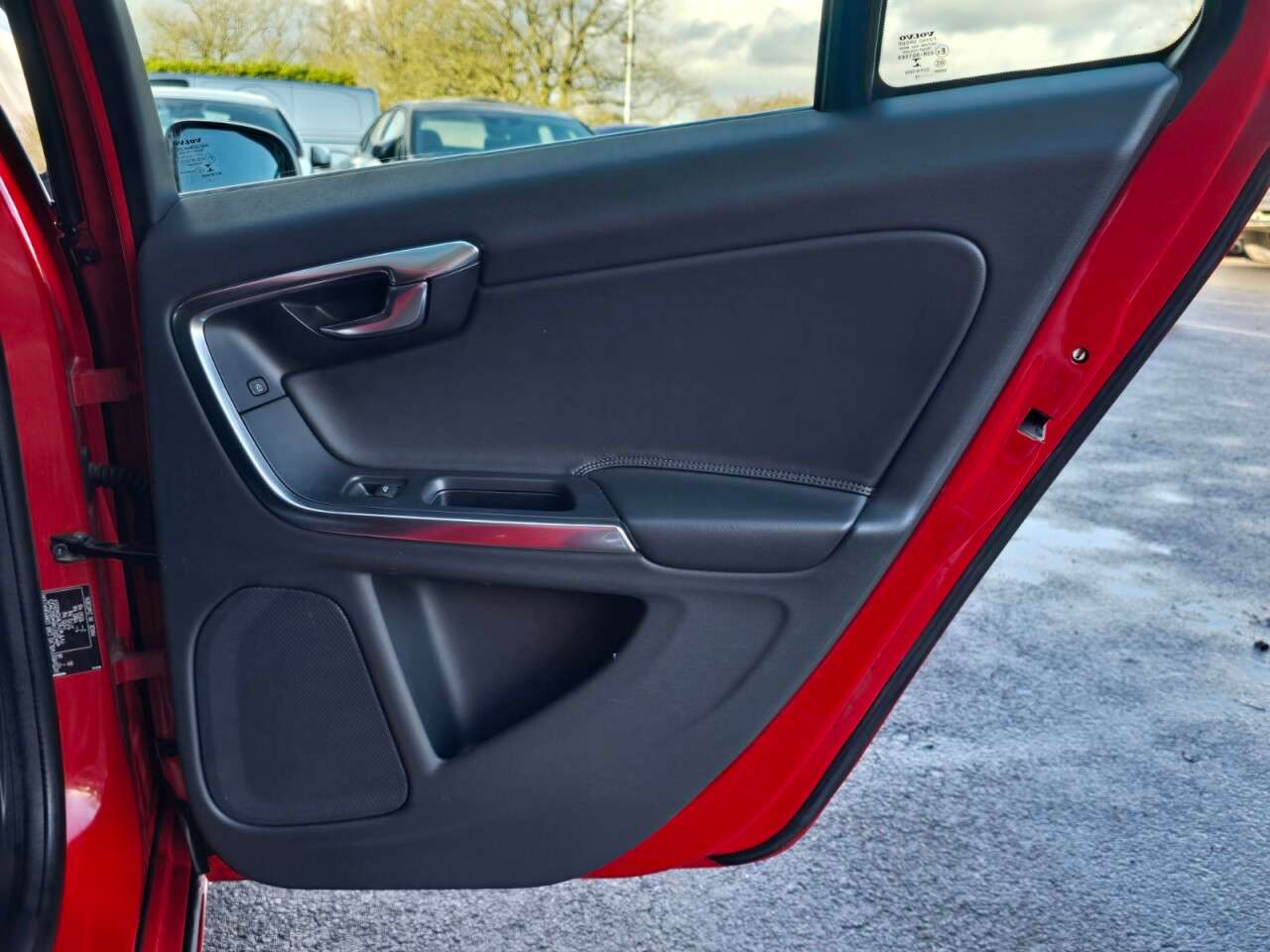 2016 VOLVO V60 2016 VOLVO V60