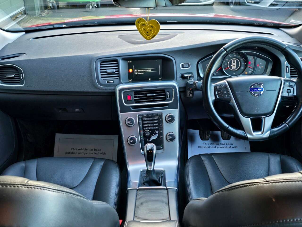 2016 VOLVO V60 2016 VOLVO V60