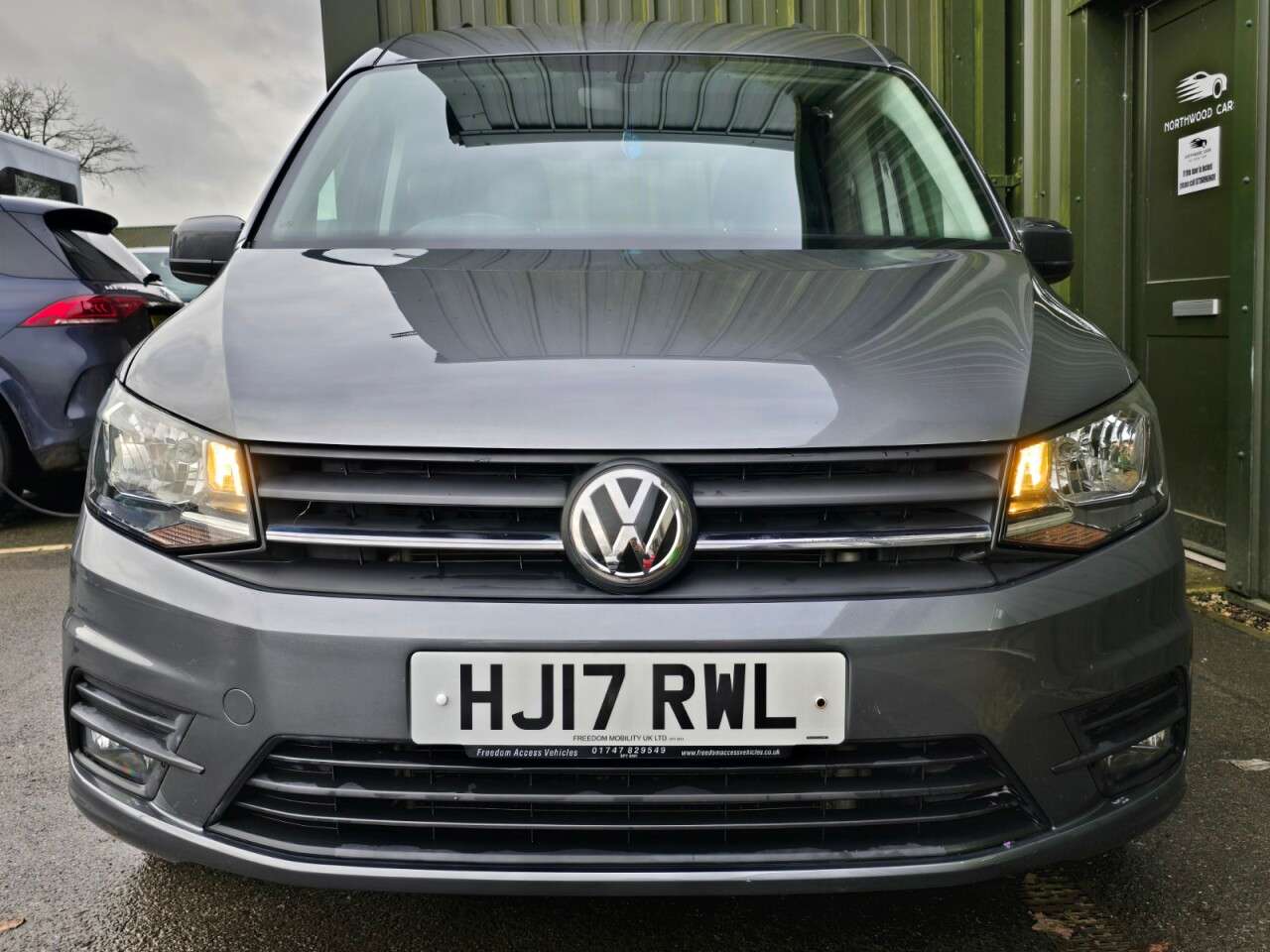 A 2017 VOLKSWAGEN CADDY LIFE 2.0 TDI BlueMotion Tech MPV 5dr Diesel DSG Euro 6 (s/s) (102 ps) Wheelchair A 2017 VOLKSWAGEN CADDY LIFE 2.0 TDI BlueMotion Tech MPV 5dr Diesel DSG Euro 6 (s/s) (102 ps) Wheelchair