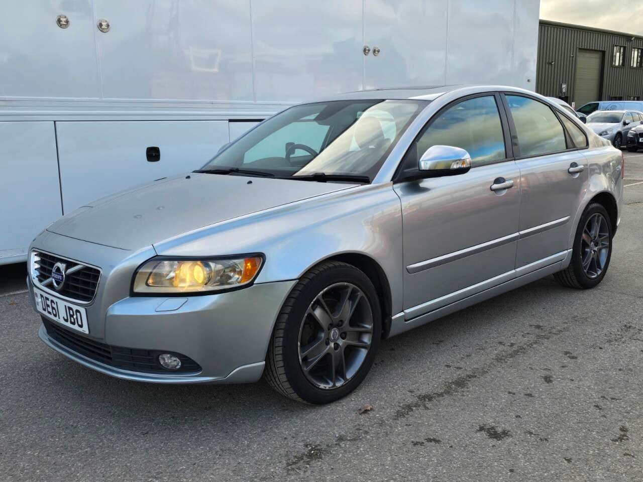 A 2011 VOLVO S40 2.0 D3 SE Lux Edition Saloon 4dr Diesel Manual Euro 5 (150 ps) Exceptional A 2011 VOLVO S40 2.0 D3 SE Lux Edition Saloon 4dr Diesel Manual Euro 5 (150 ps) Exceptional