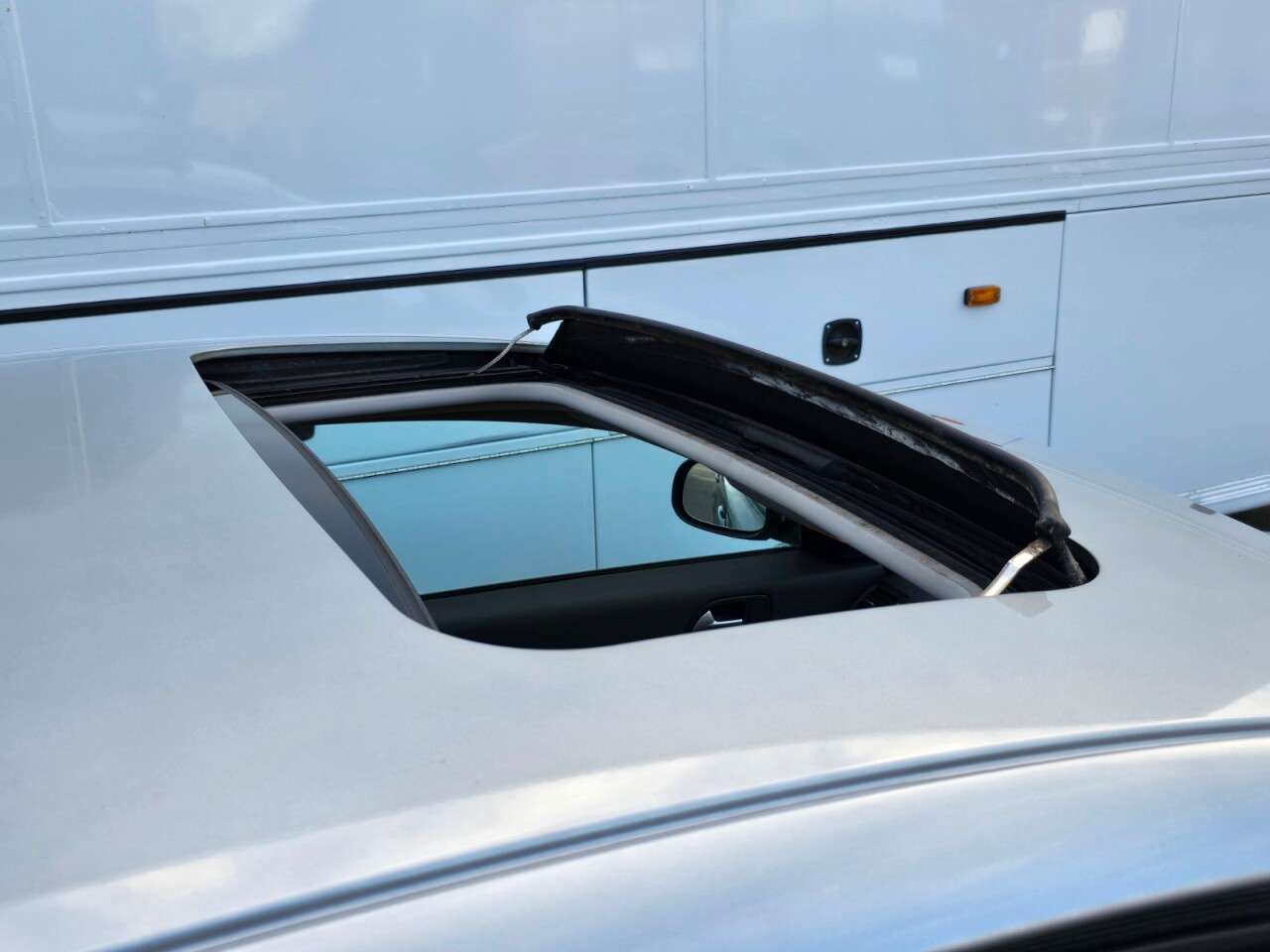 2011 VOLVO S40 2011 VOLVO S40