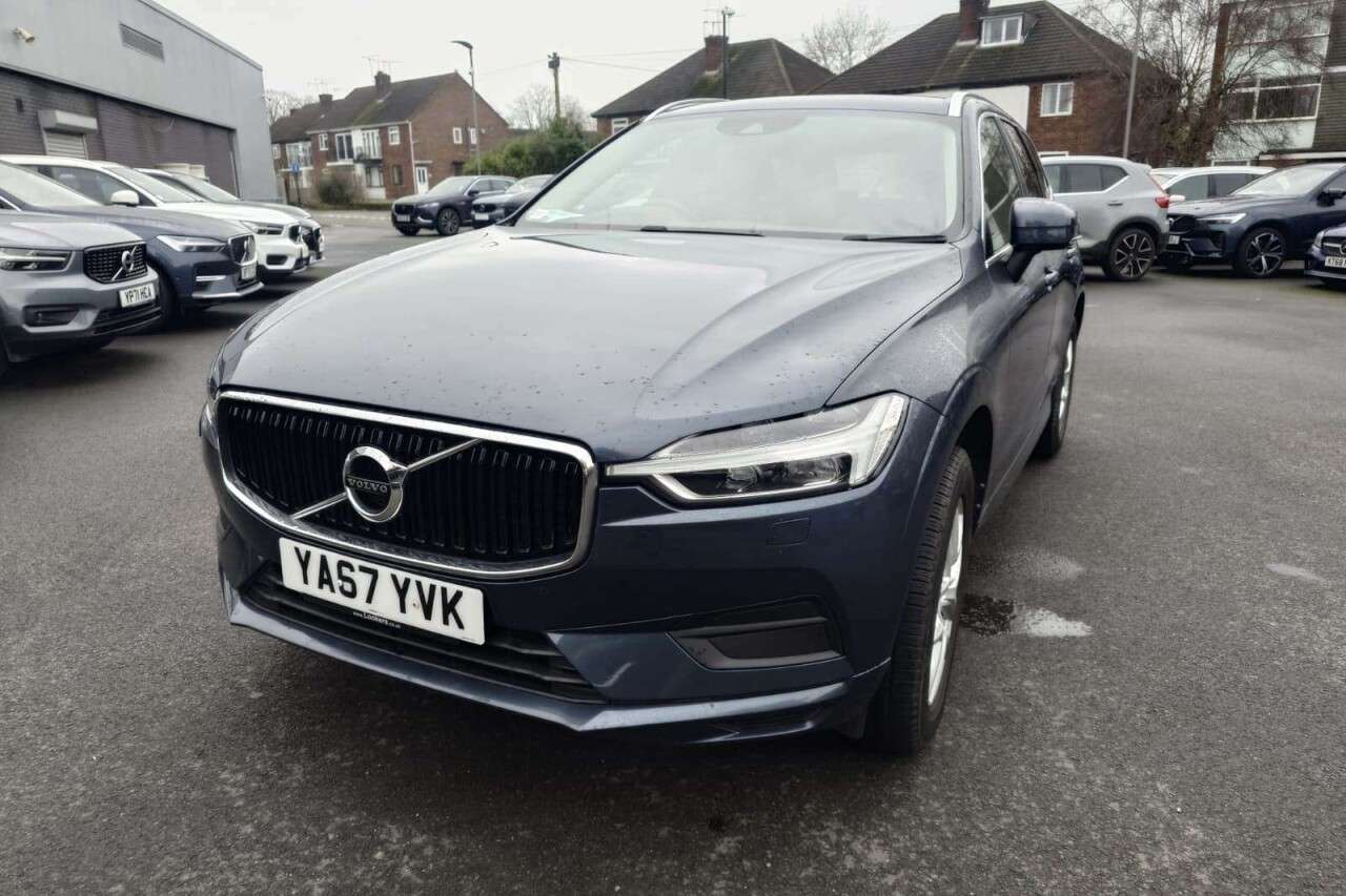 A 2018 VOLVO XC60 2.0 D4 Momentum SUV 5dr Diesel Manual AWD Euro 6 (s/s) (190 ps) AWD - Fab C A 2018 VOLVO XC60 2.0 D4 Momentum SUV 5dr Diesel Manual AWD Euro 6 (s/s) (190 ps) AWD - Fab C