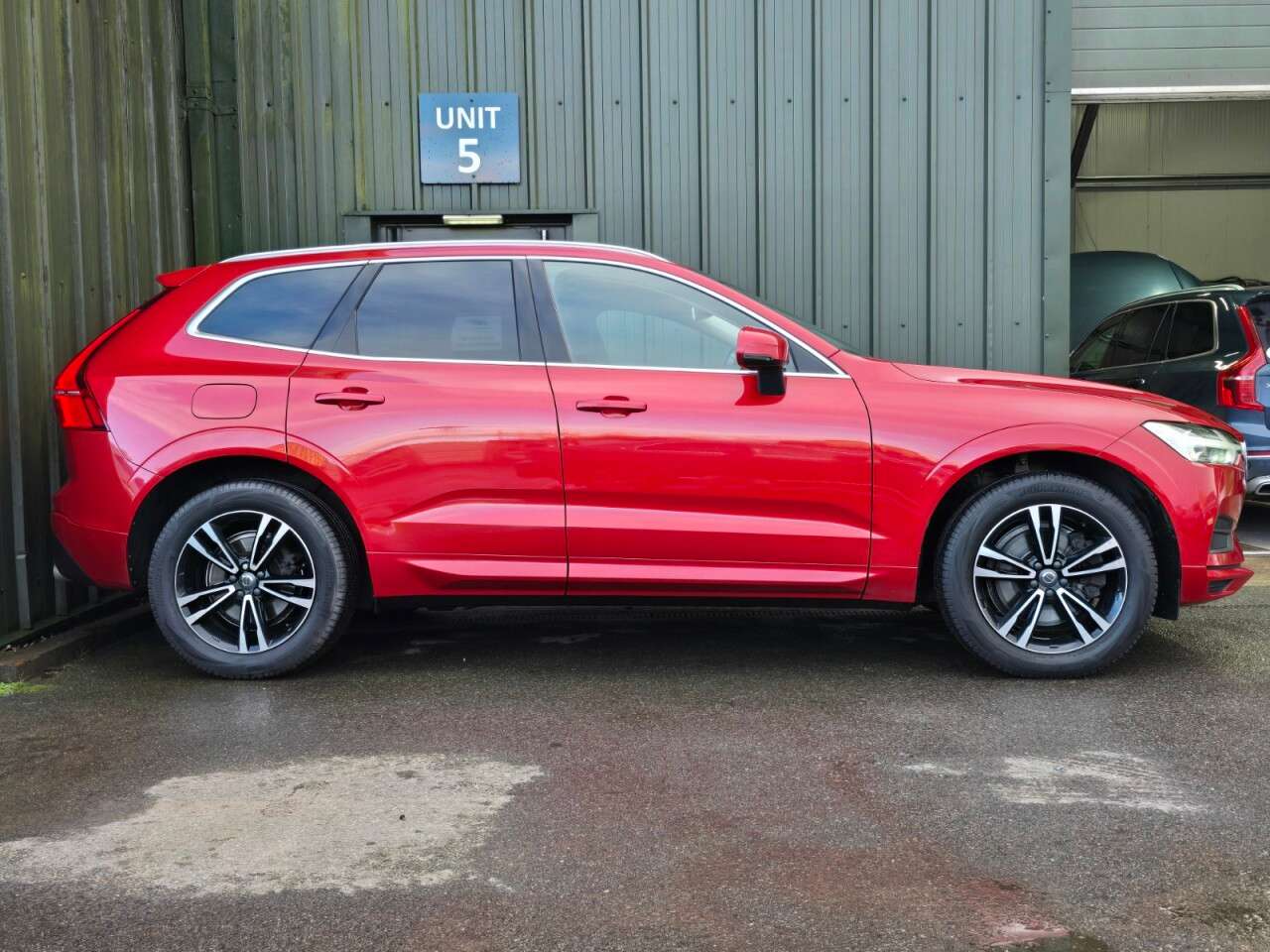 A 2019 VOLVO XC60 2.0 T4 Edition SUV 5dr Petrol Auto Euro 6 (s/s) (190 ps) Heated Leather - L A 2019 VOLVO XC60 2.0 T4 Edition SUV 5dr Petrol Auto Euro 6 (s/s) (190 ps) Heated Leather - L