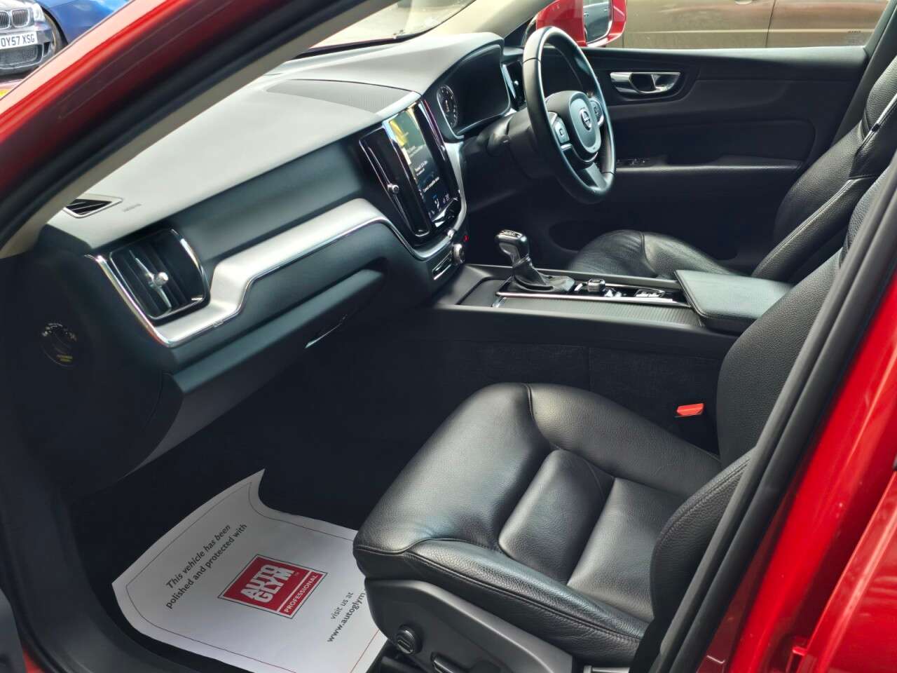 2019 VOLVO XC60 2019 VOLVO XC60