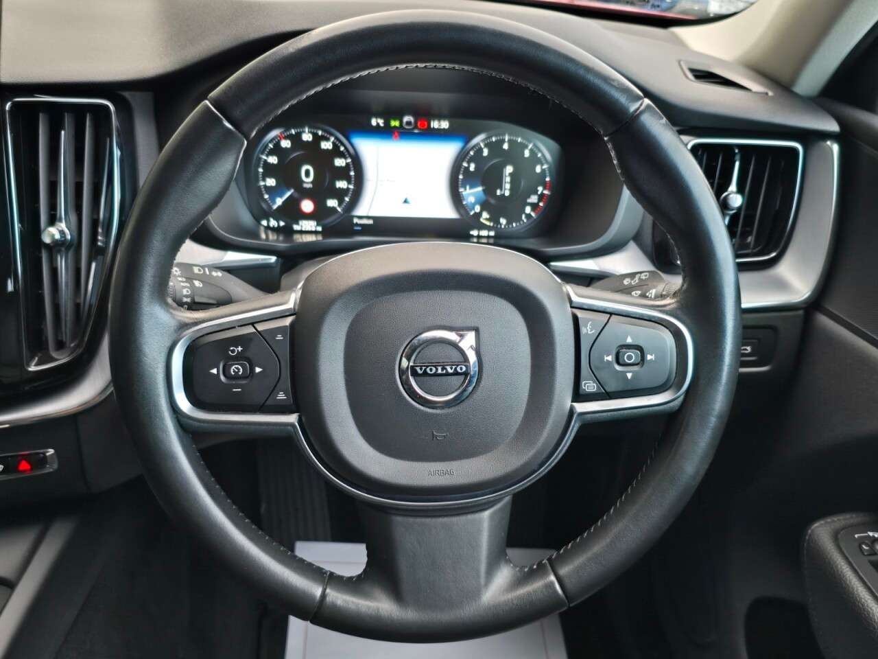 2019 VOLVO XC60 2019 VOLVO XC60