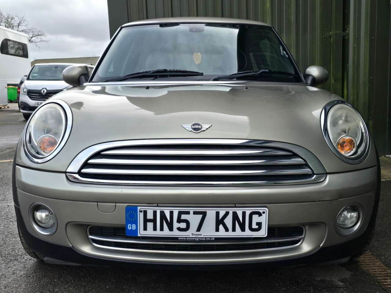 A 2007 MINI HATCH 1.6 Cooper Hatchback 3dr Petrol Steptronic Euro 4 (120 ps) 2 Keys - Great S A 2007 MINI HATCH 1.6 Cooper Hatchback 3dr Petrol Steptronic Euro 4 (120 ps) 2 Keys - Great S