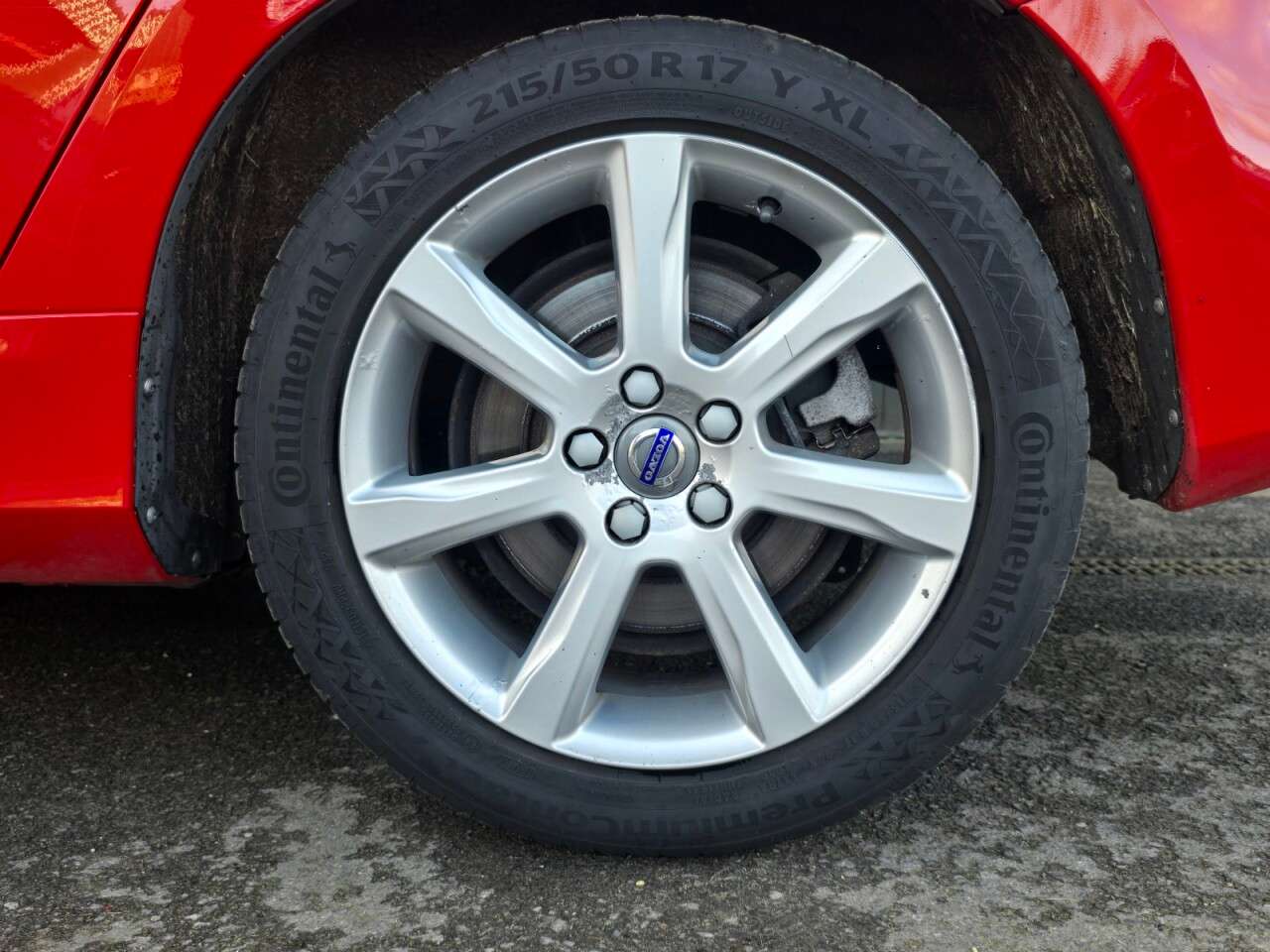 2018 VOLVO V60 2018 VOLVO V60