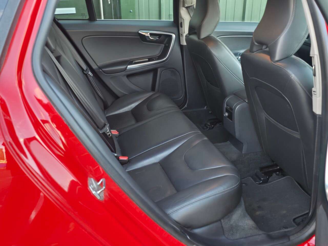 2018 VOLVO V60 2018 VOLVO V60