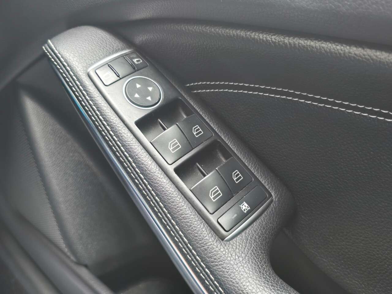 2016 MERCEDES-BENZ A-CLASS 2016 MERCEDES-BENZ A-CLASS