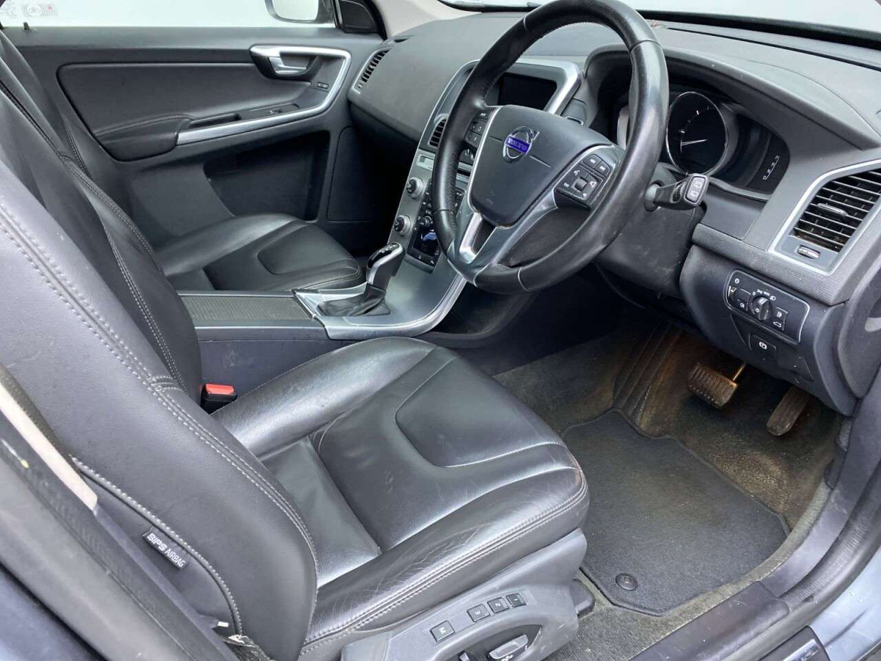 2017 VOLVO XC60 2017 VOLVO XC60