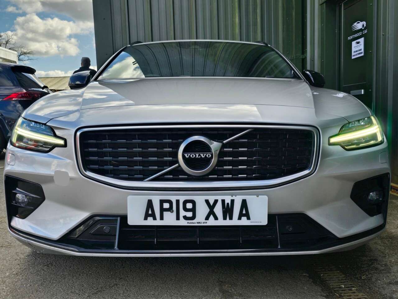 A 2019 VOLVO V60 2.0 D3 R-Design Plus Estate 5dr Diesel Manual Euro 6 (s/s) (150 ps) Heated A 2019 VOLVO V60 2.0 D3 R-Design Plus Estate 5dr Diesel Manual Euro 6 (s/s) (150 ps) Heated