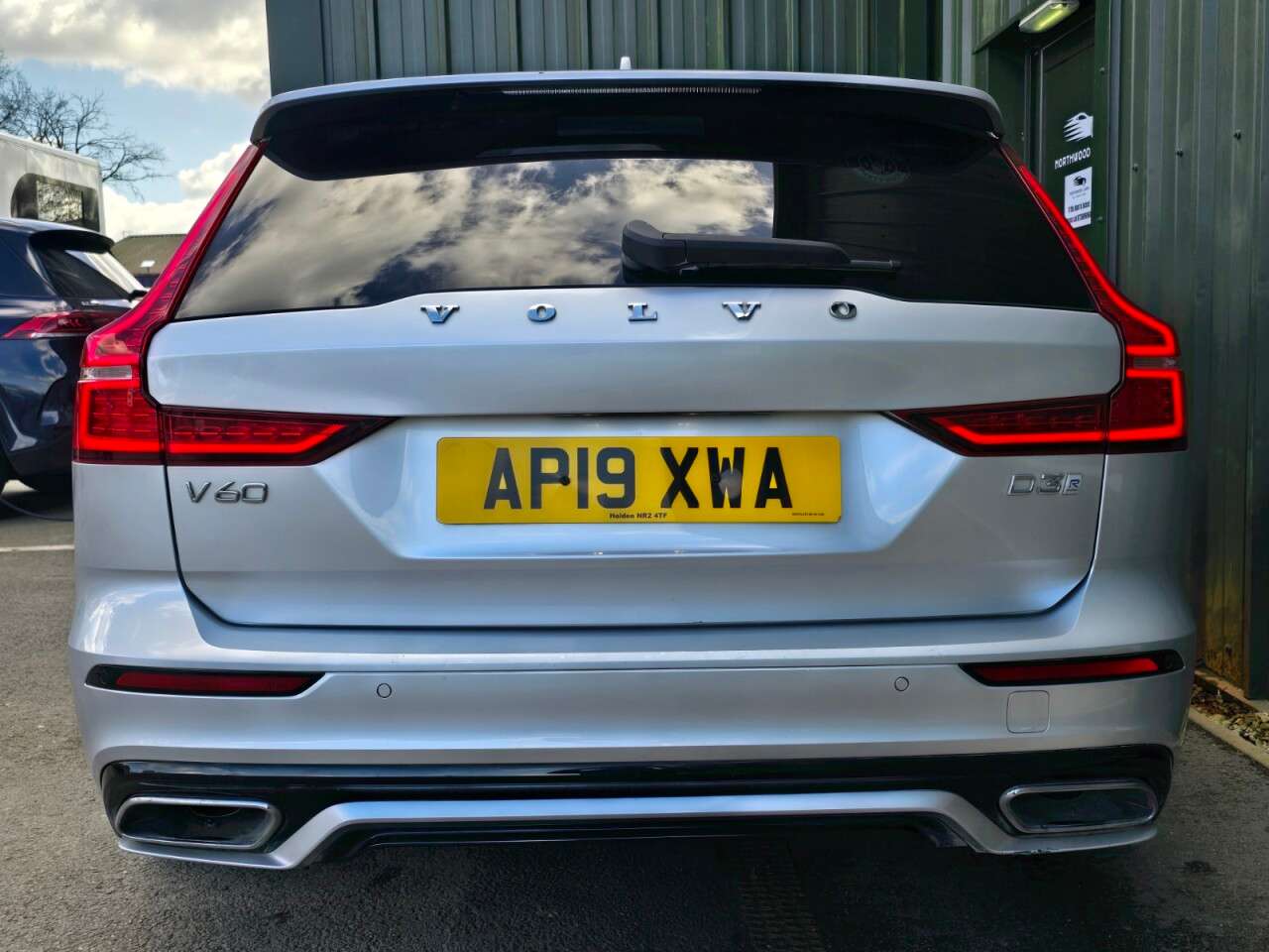 2019 VOLVO V60 2019 VOLVO V60