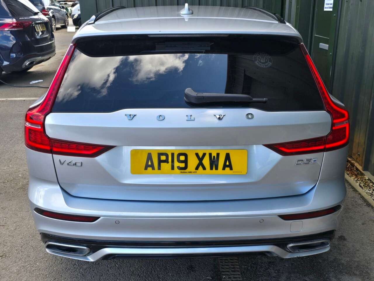 2019 VOLVO V60 2019 VOLVO V60