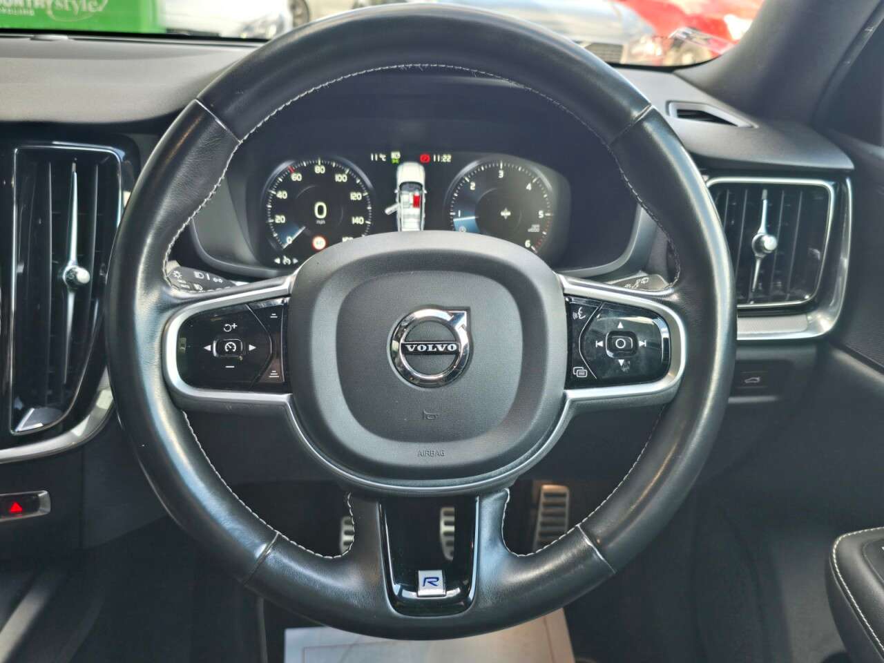 2019 VOLVO V60 2019 VOLVO V60