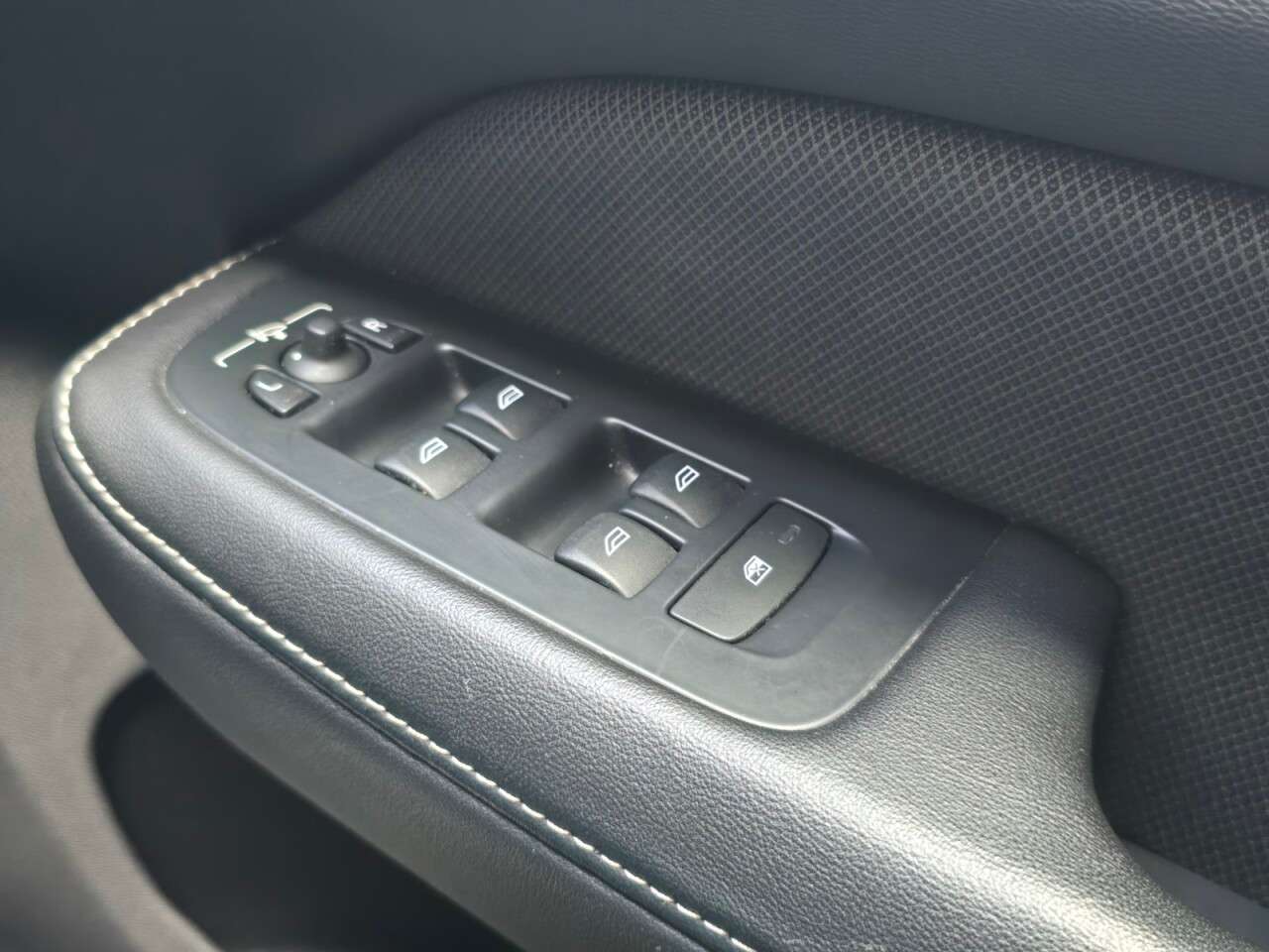 2019 VOLVO V60 2019 VOLVO V60