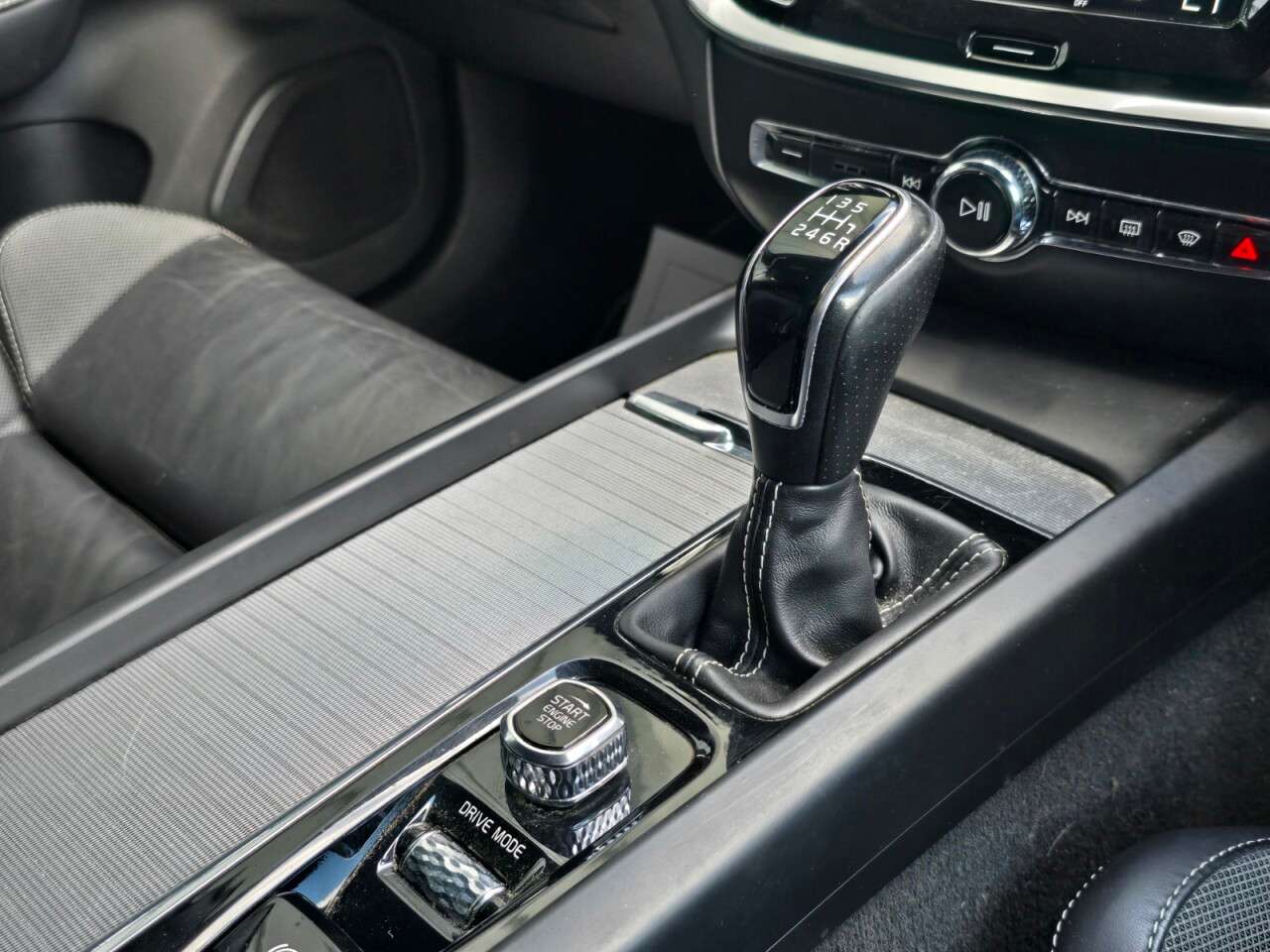 2019 VOLVO V60 2019 VOLVO V60