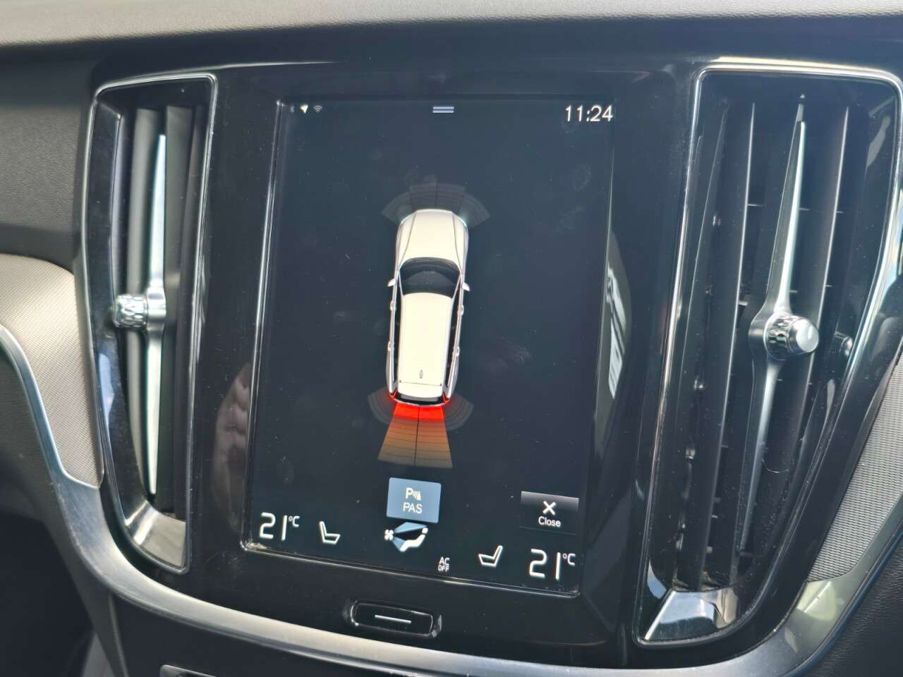 2019 VOLVO V60 2019 VOLVO V60