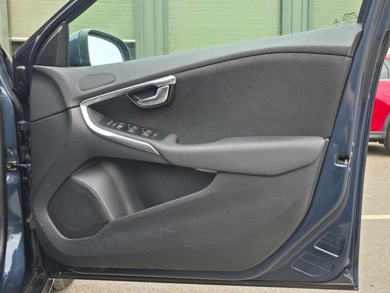 2016 VOLVO V40 2016 VOLVO V40